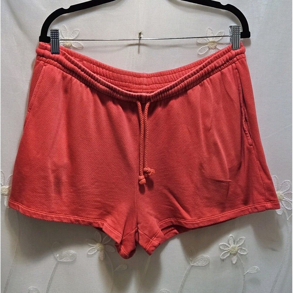 Universal Threads Womens Large Corral Pink Shorts Athletic Soft Running Stretch